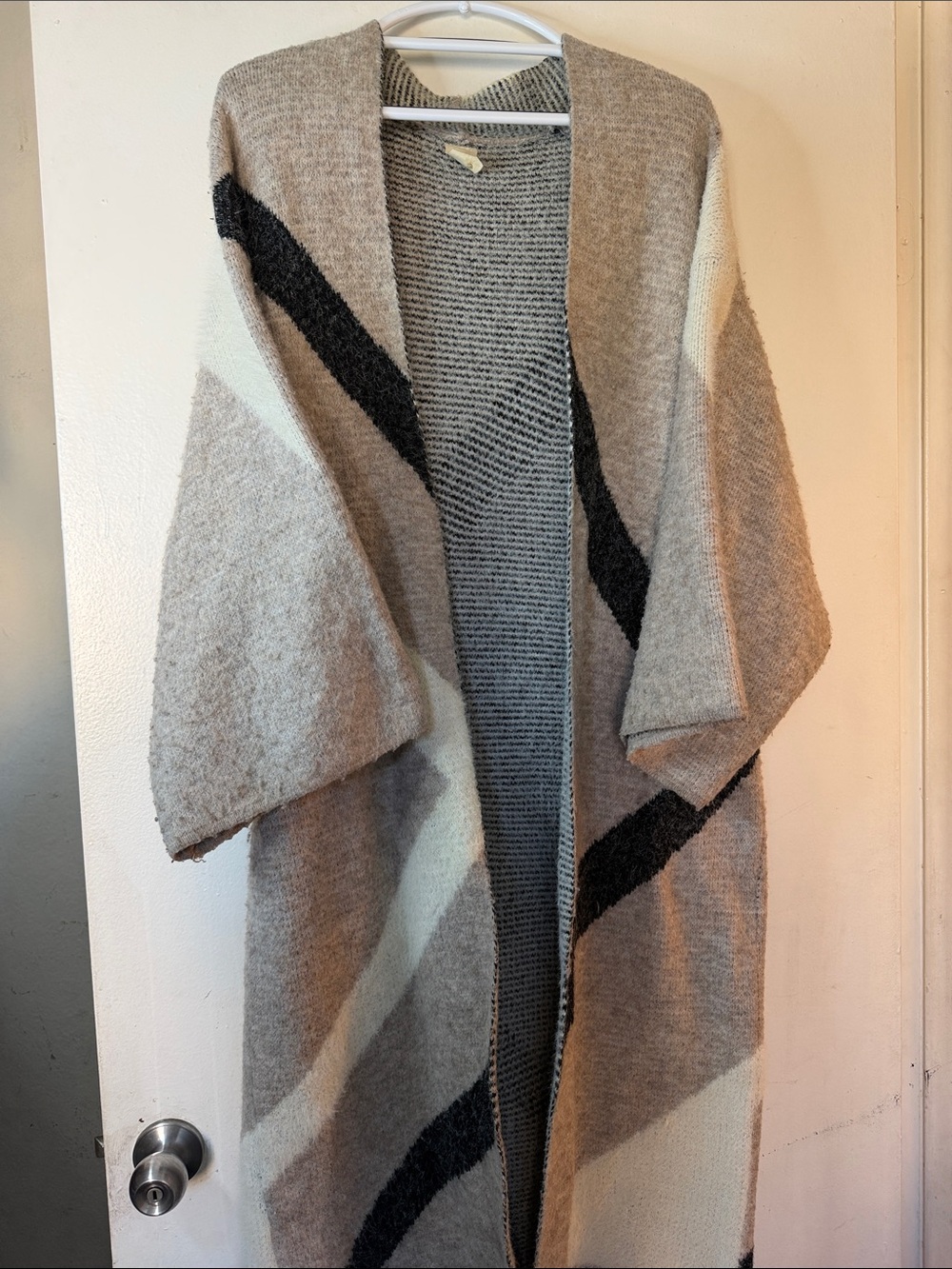 Akemi + Kin Anthropologie Abstract Fuzzy Knit Open Cardigan - Picture 5 of 10